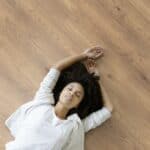 Δάπεδο Laminate KAINDL K2734, 1383 x 193 x 10mm 33/AC5 - Image 2